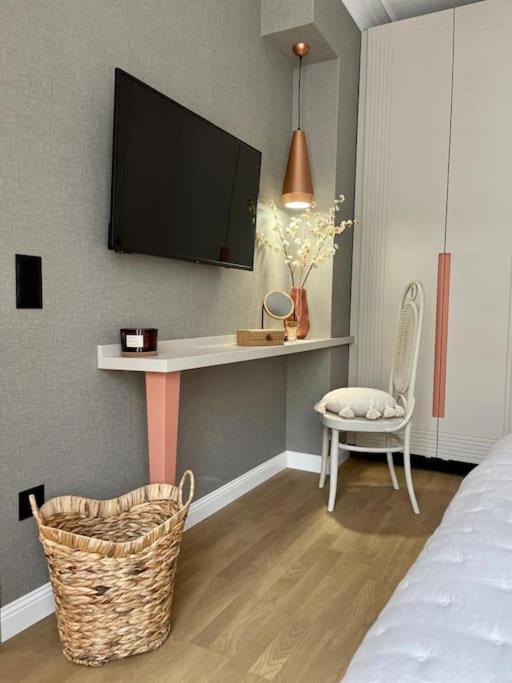 Luxury 2 Bedroom Top Central Apartment Sofia Esterno foto